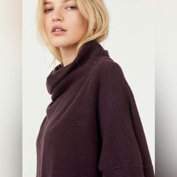 NWT- Free People “Ottoman Slouchy Tunic” (Black Raisin) - Size small - Picture 4 of 11